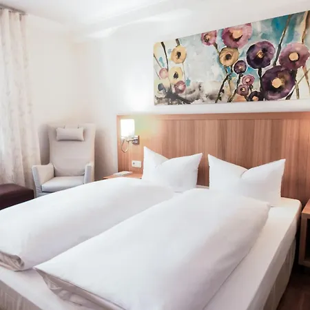 Hotel Romantik Hirschen 4*