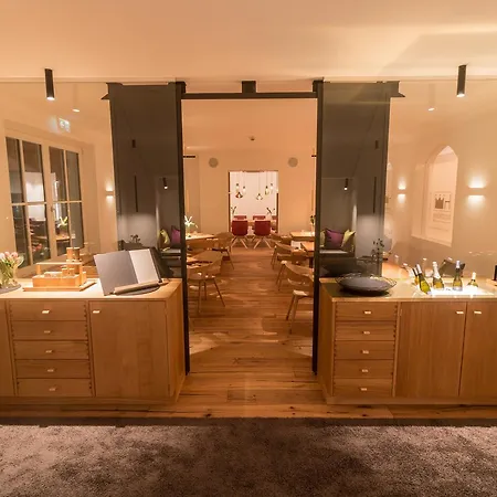 Romantik Hirschen Hotel 4*