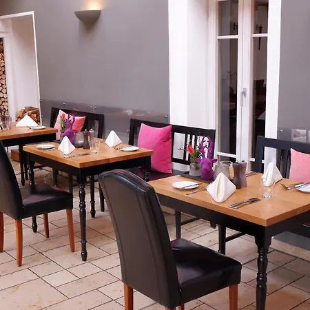 Hotel Romantik Hirschen 4*