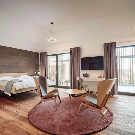 Szálloda Romantik Hirschen 4*